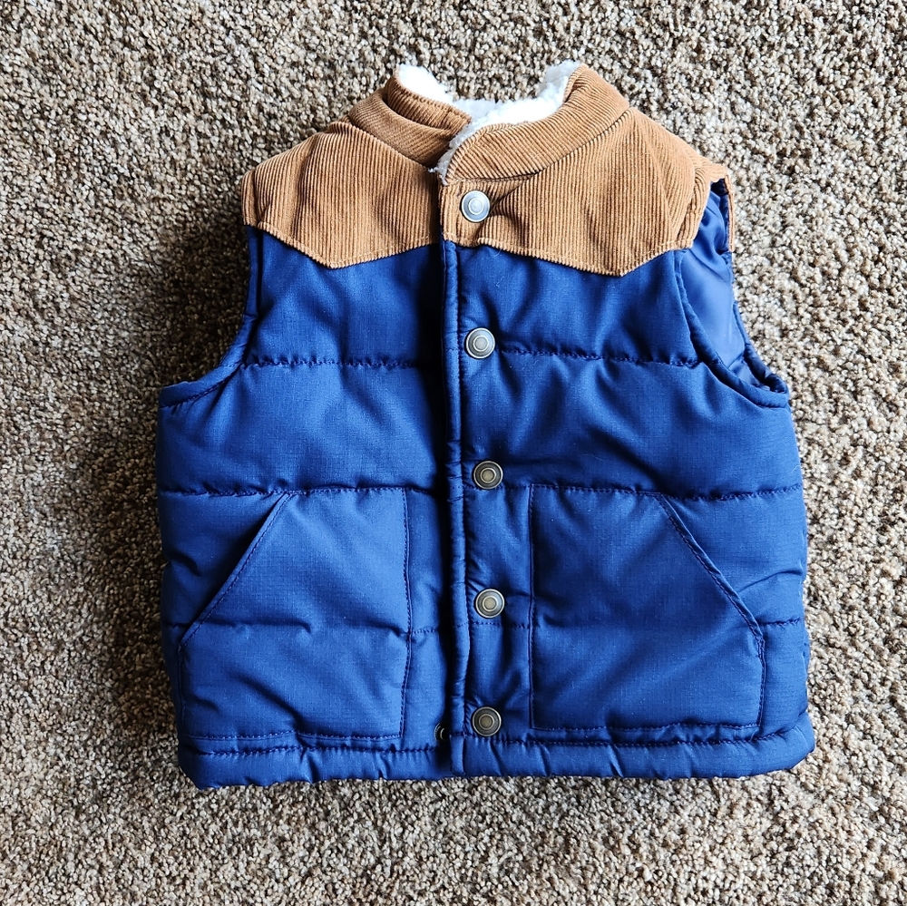 Adorable snap vest with pockets